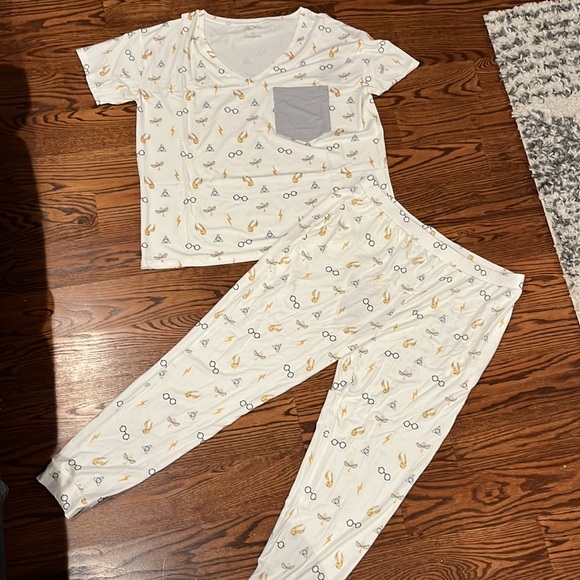 Kyte BABY Intimates & Sleepwear Kyte Babyliving And Harry Potter Icon Loungewear Large Top